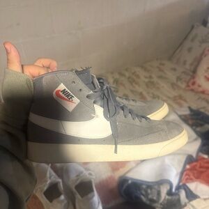 Nike women’s Gray High-Top Sneakers